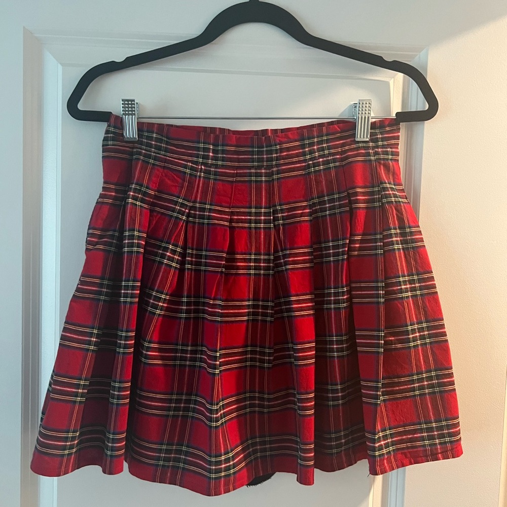 Red plaid mini skirt